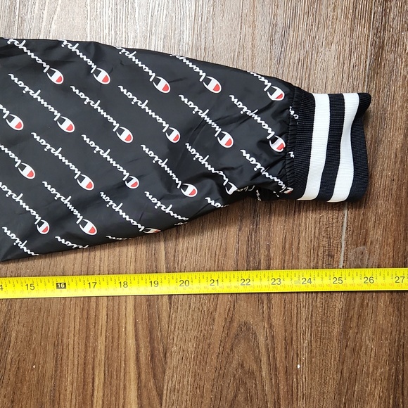 Champion Mesh Lined Zip-Up Polyester Jacket (men size small) - Picture 15 of 15